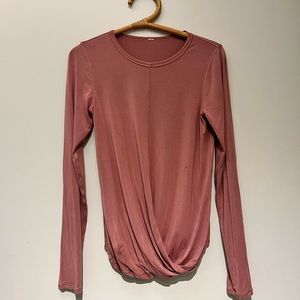 Lululemon front twist top size 4